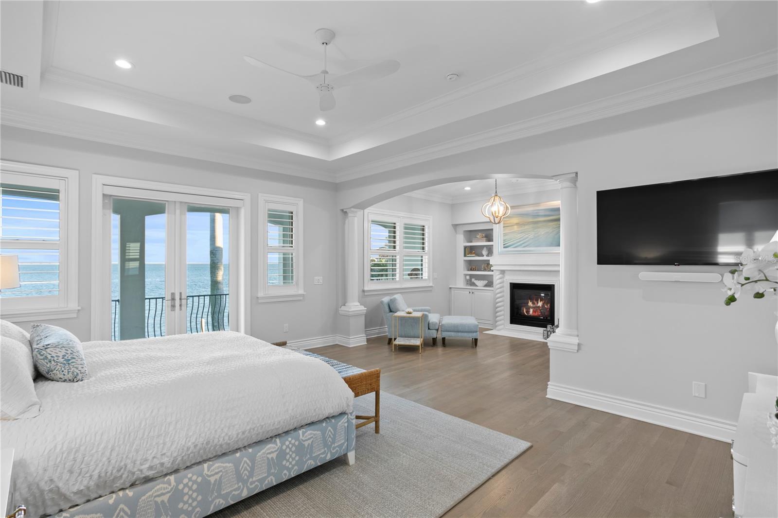 2030 CAROLINA AVE NE