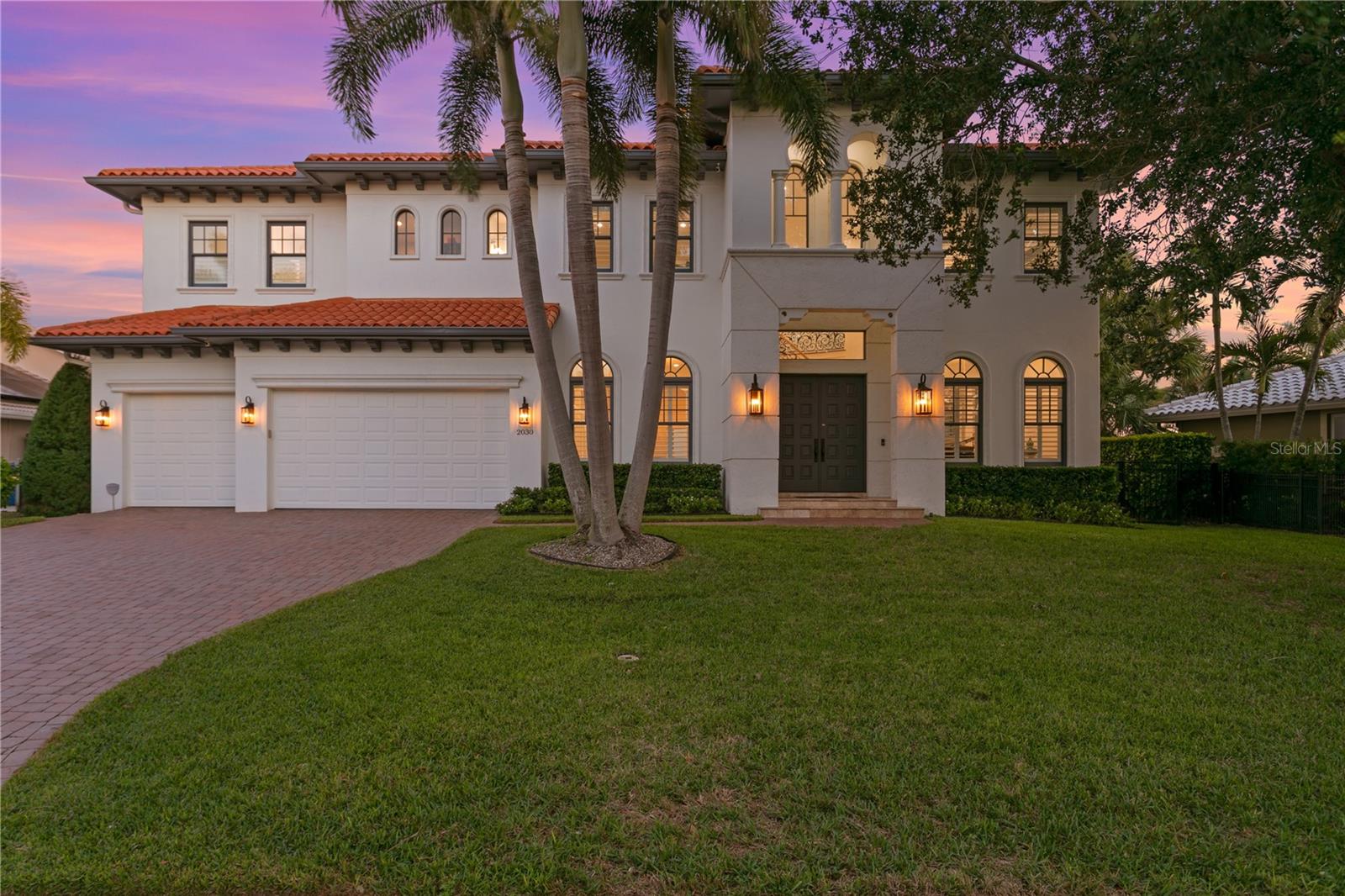 2030 CAROLINA AVE NE