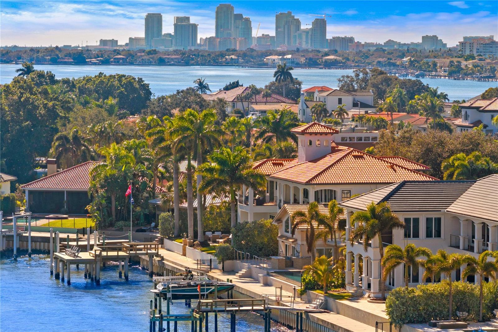 2030 CAROLINA AVE NE