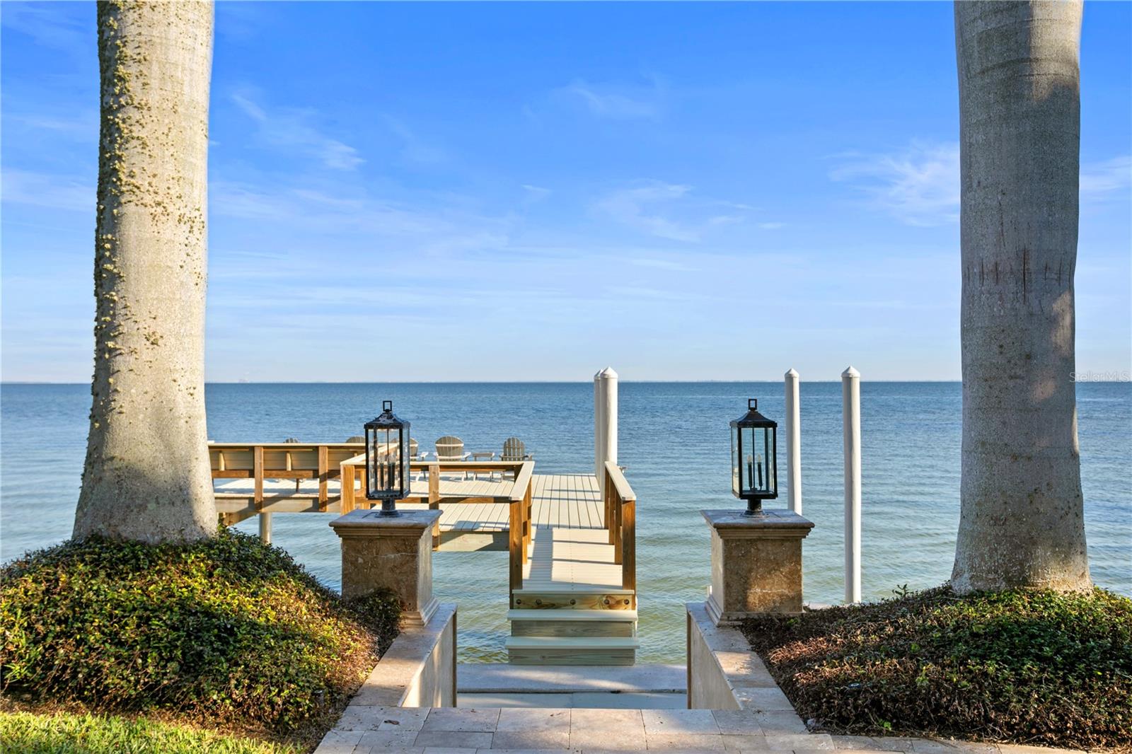 2030 CAROLINA AVE NE