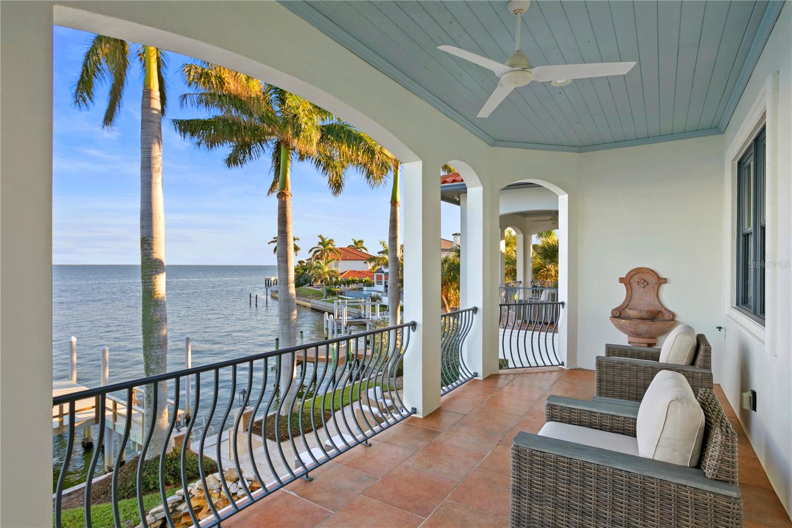 2030 CAROLINA AVE NE