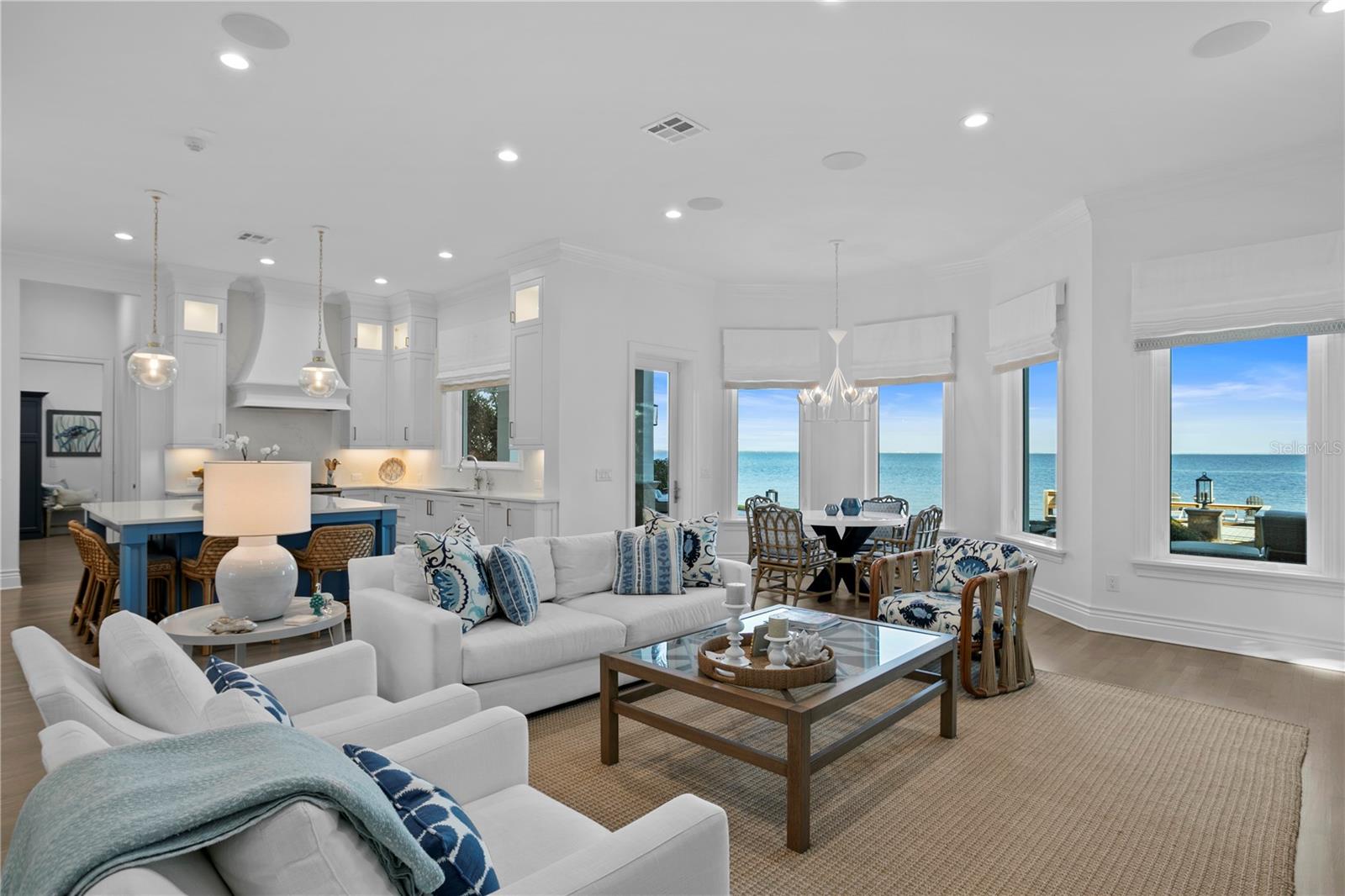 2030 CAROLINA AVE NE