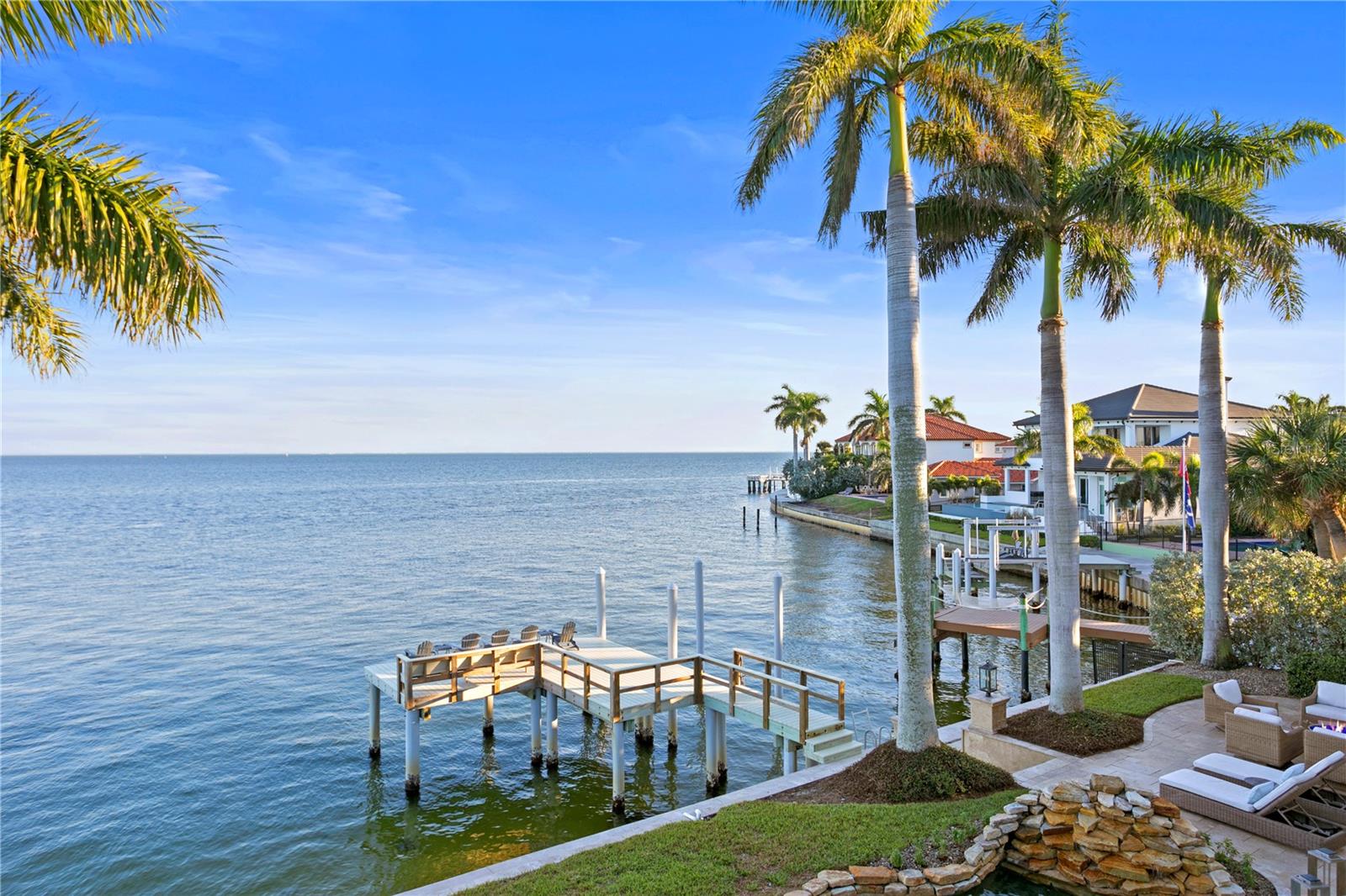 2030 CAROLINA AVE NE