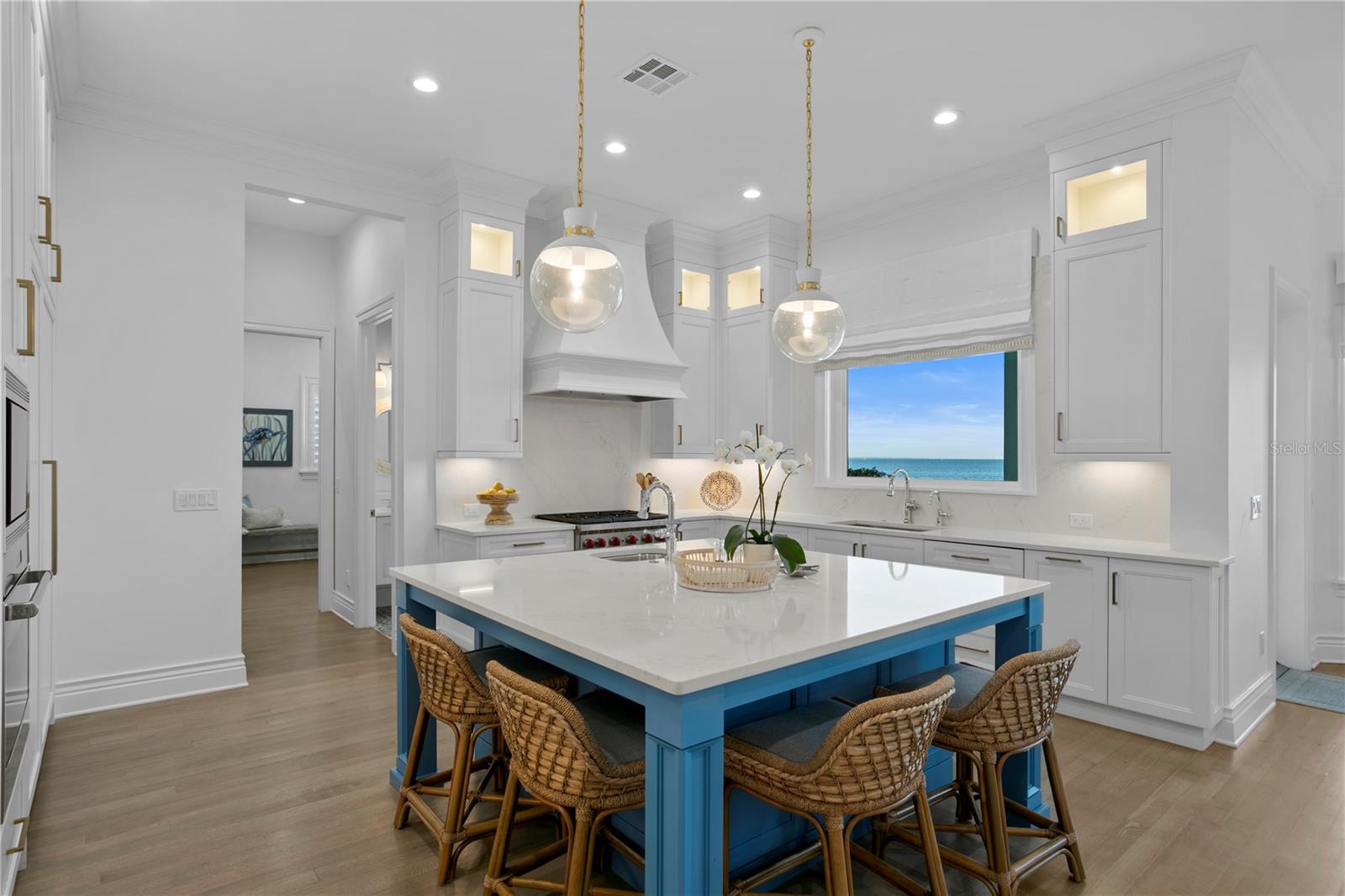 2030 CAROLINA AVE NE