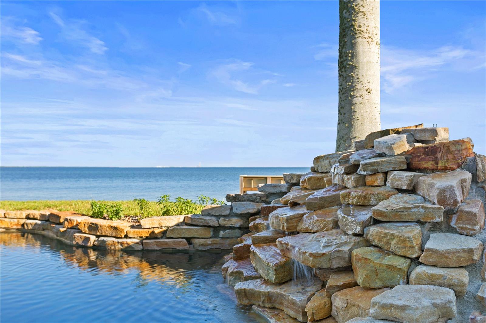 2030 CAROLINA AVE NE