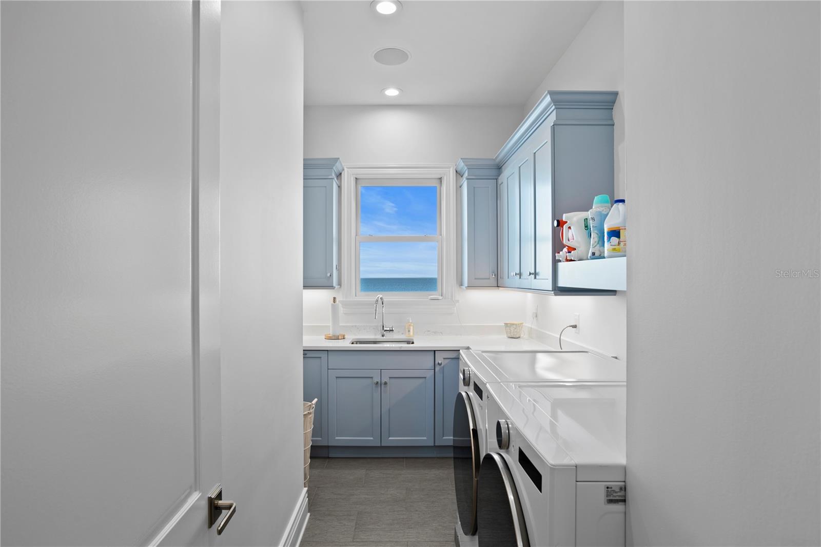 2030 CAROLINA AVE NE