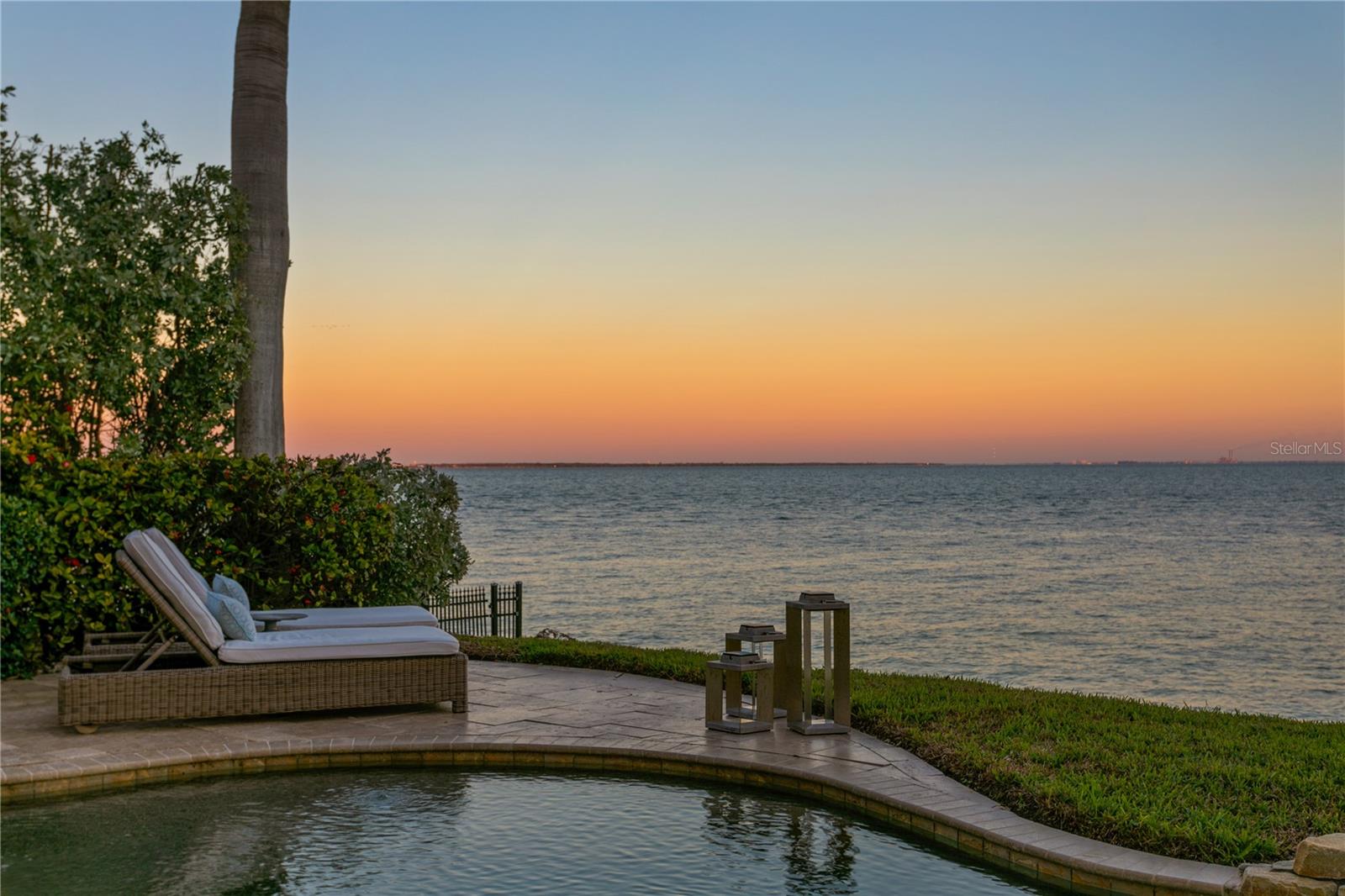 2030 CAROLINA AVE NE