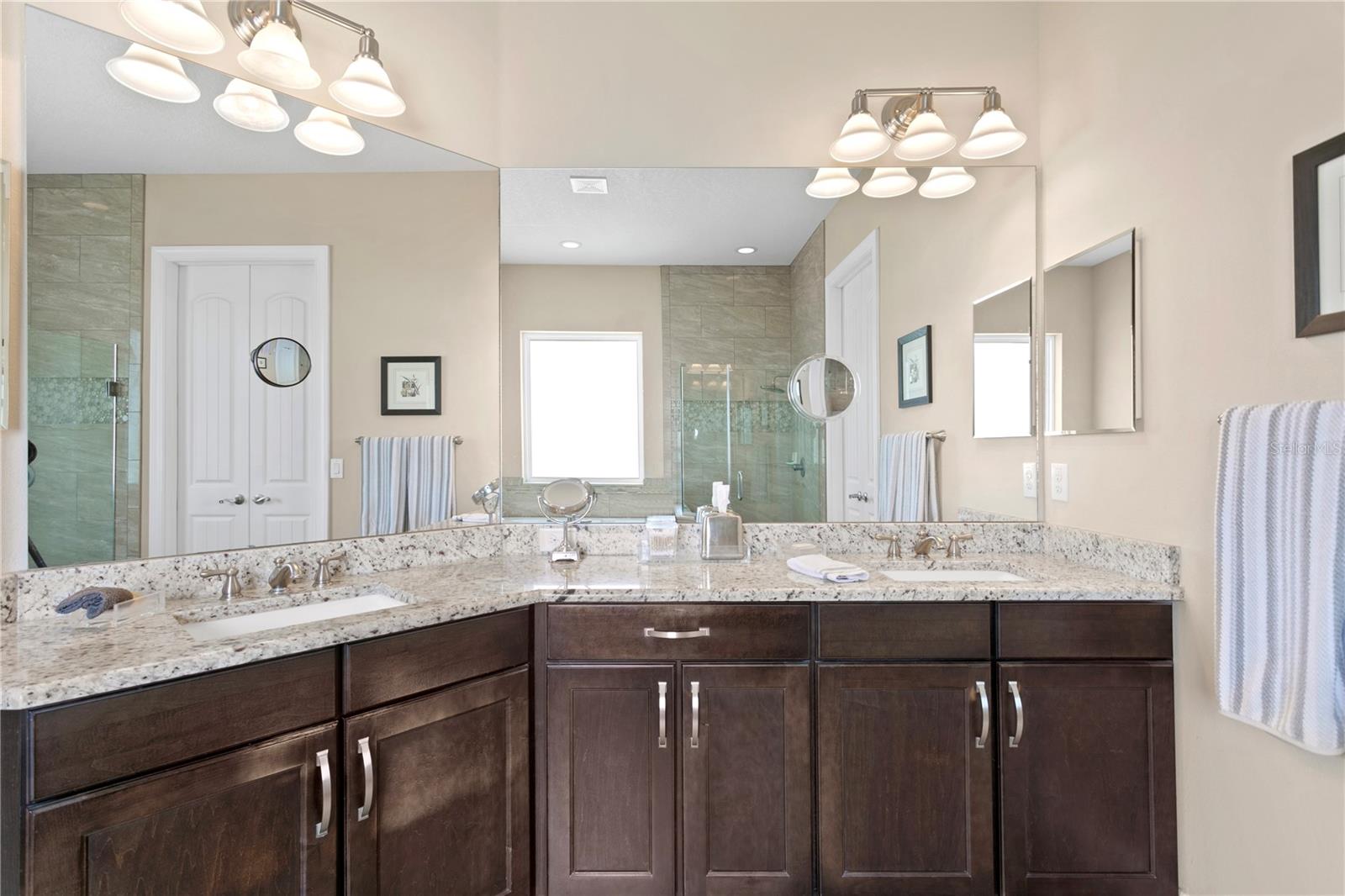 1036 SNELL ISLE BLVD NE