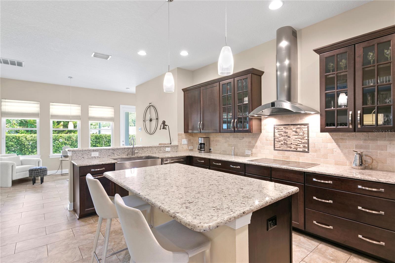 1036 SNELL ISLE BLVD NE