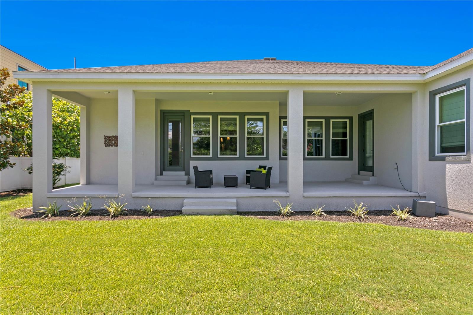 1036 SNELL ISLE BLVD NE