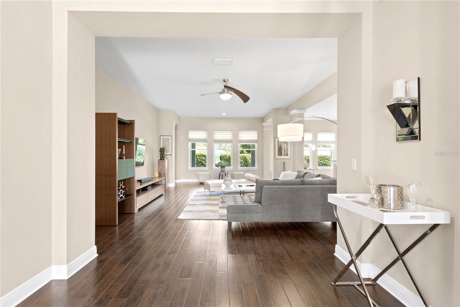 1036 SNELL ISLE BLVD NE