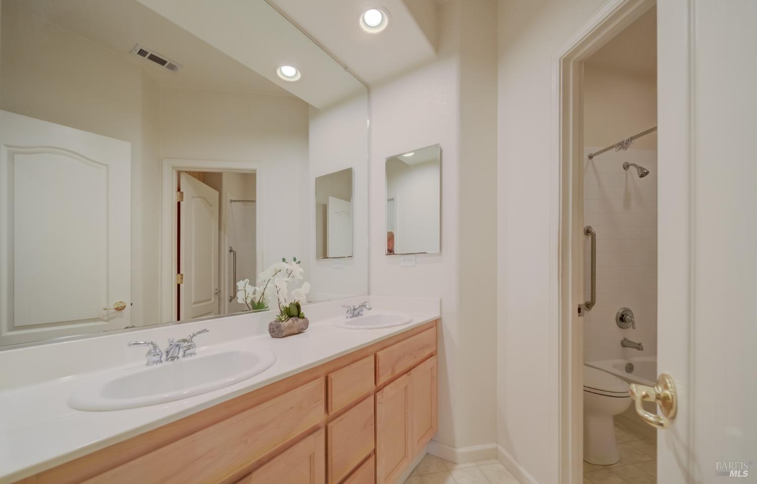 236 Wetlands Edge Rd