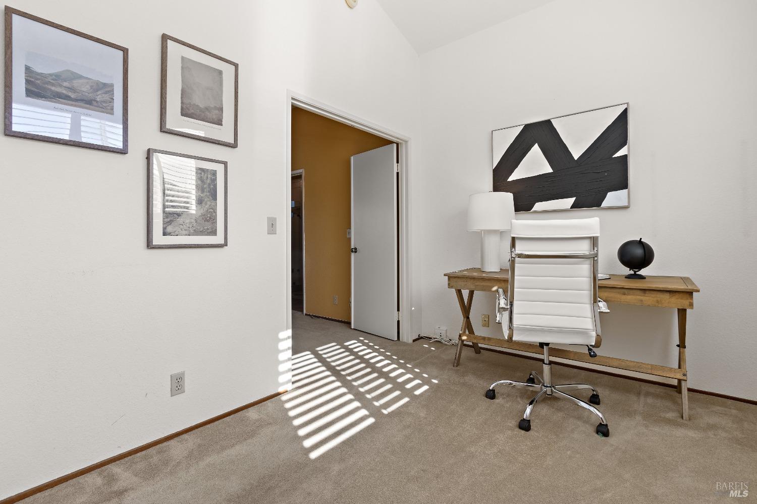 586 Morning Glory Dr