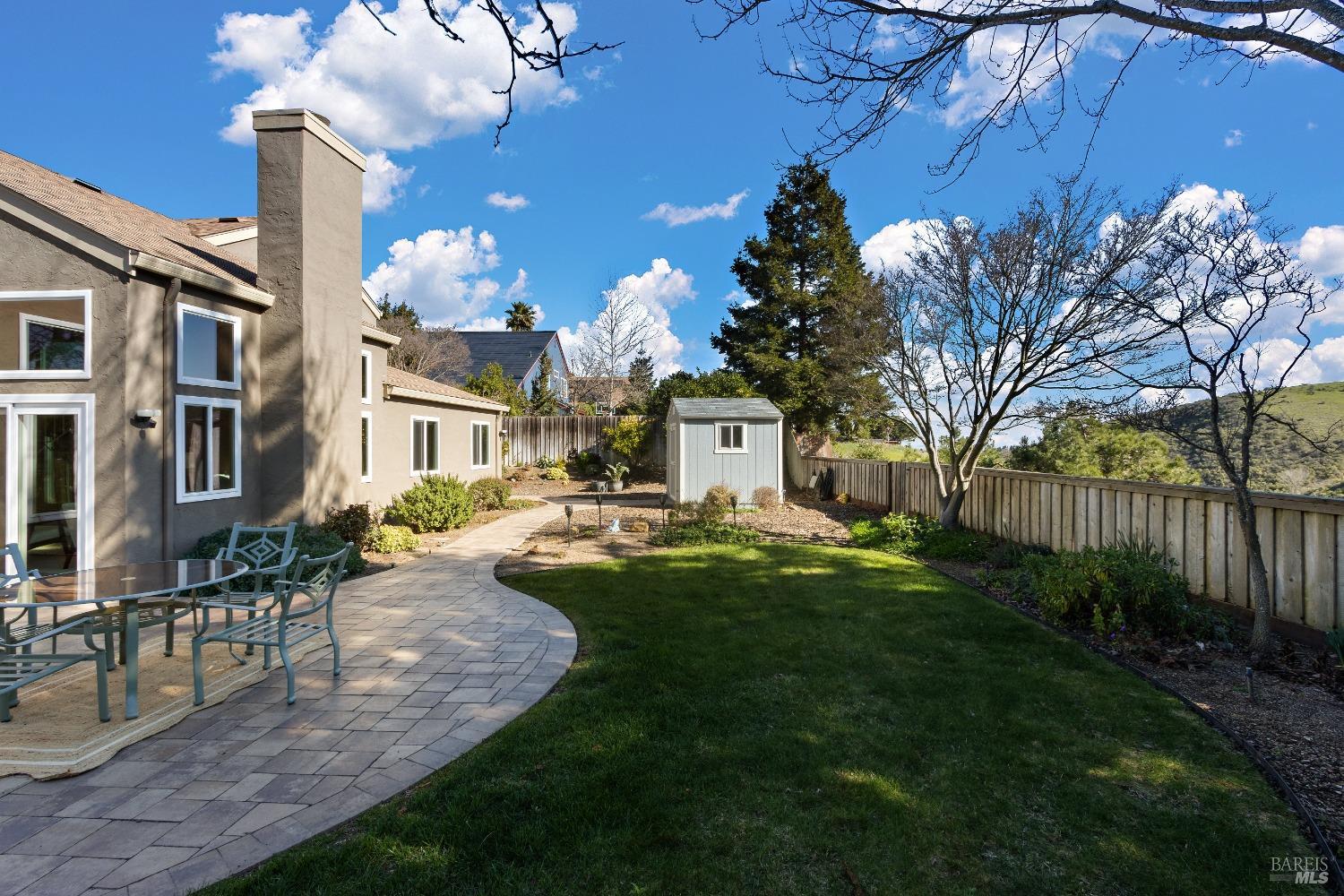 586 Morning Glory Dr