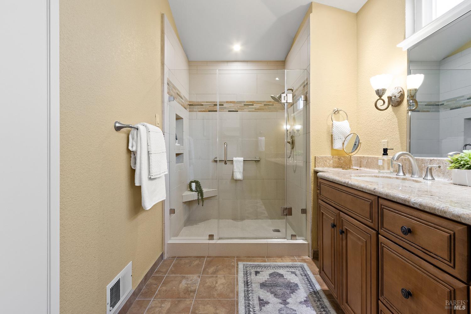 586 Morning Glory Dr