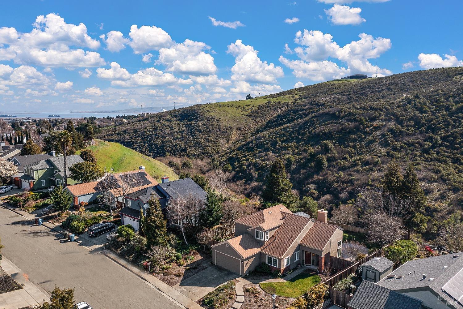 586 Morning Glory Dr