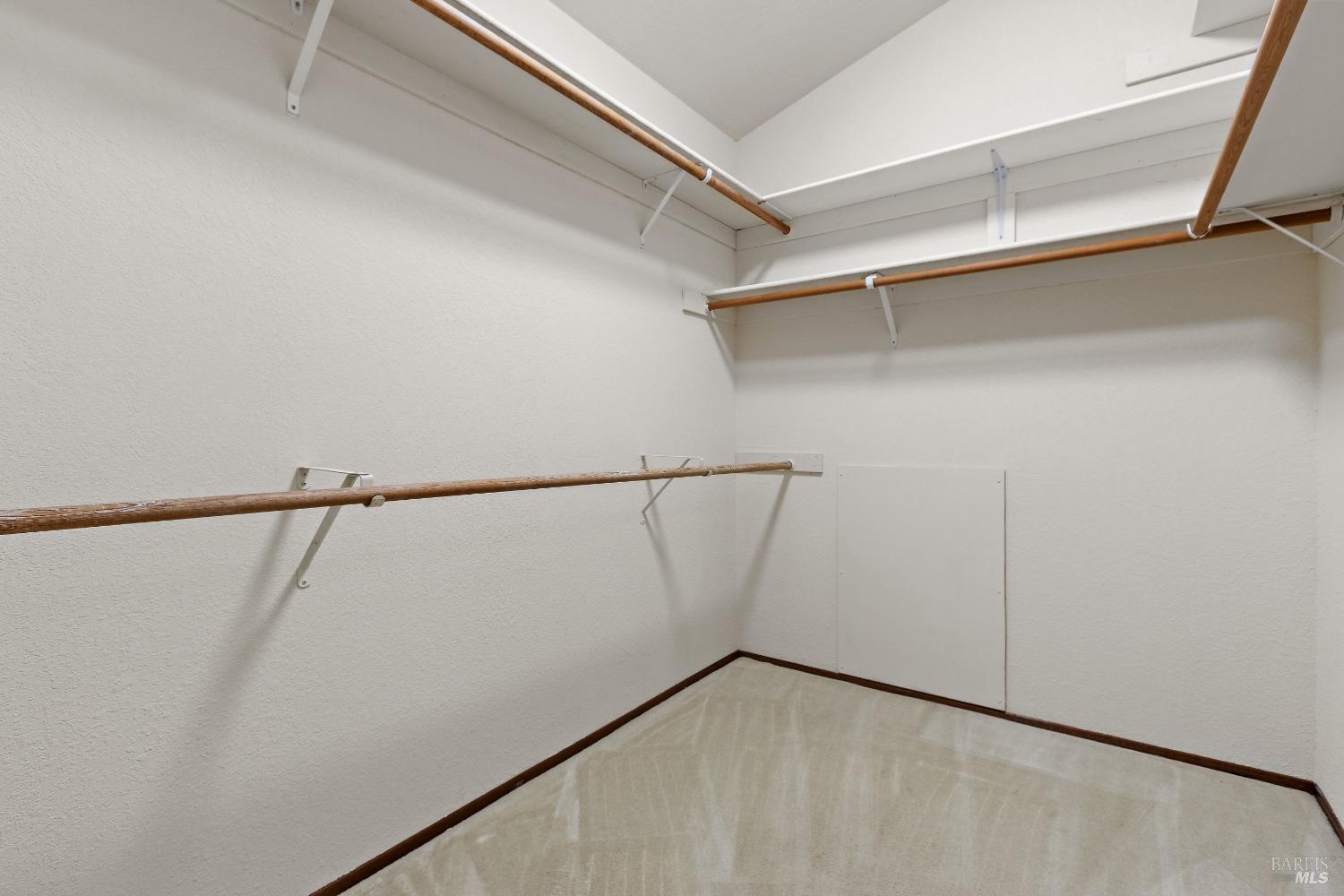 586 Morning Glory Dr