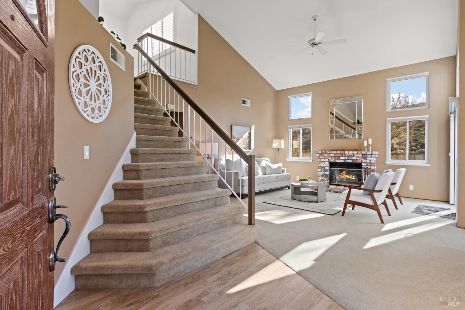 586 Morning Glory Dr