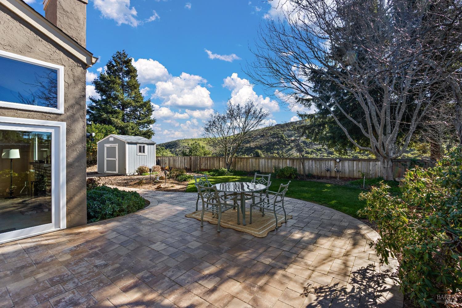 586 Morning Glory Dr