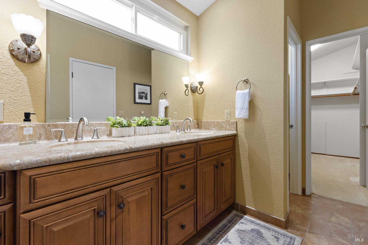 586 Morning Glory Dr