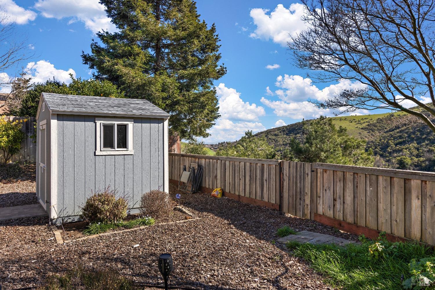 586 Morning Glory Dr