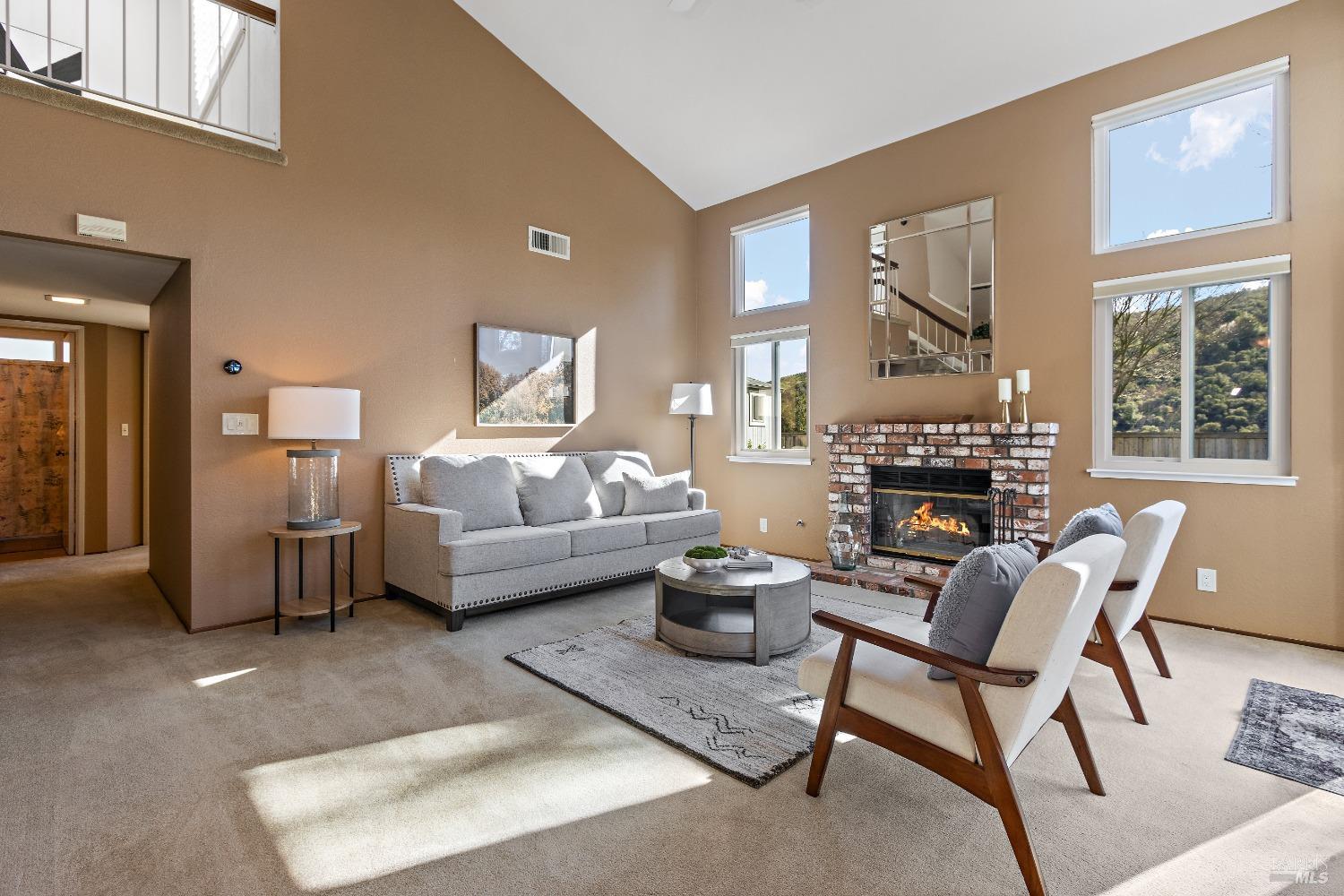 586 Morning Glory Dr