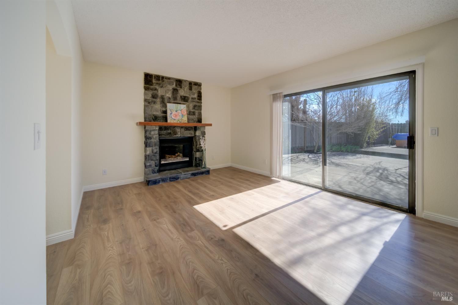 429 Knightsbridge Way