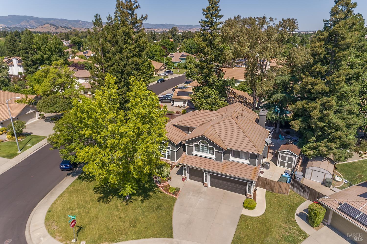1025 Fallen Leaf Pl