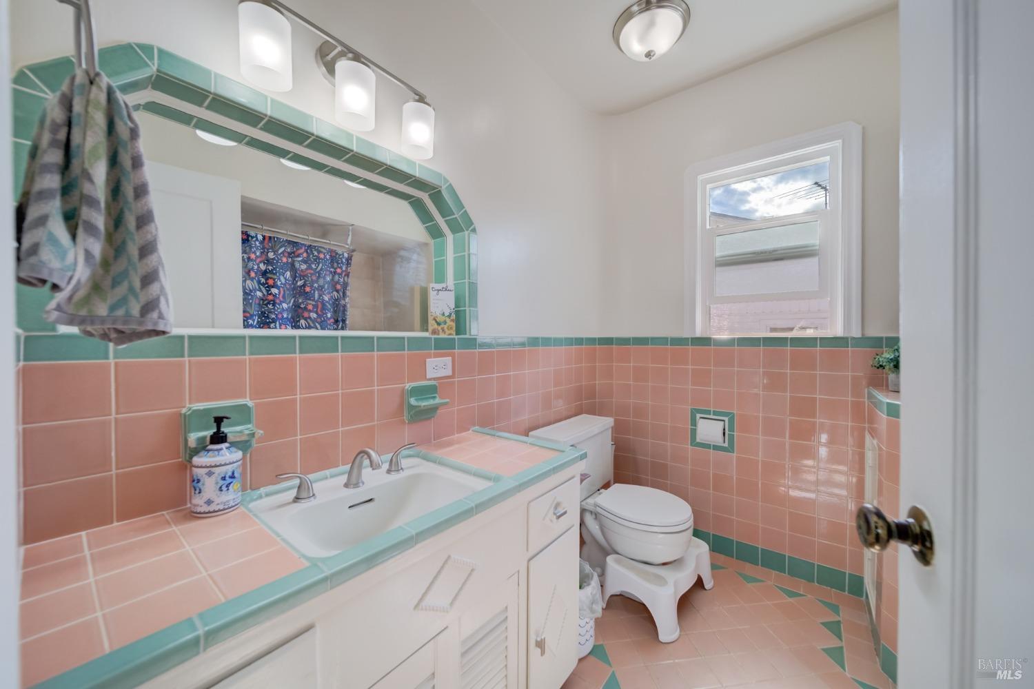 161 Edgemont Ave