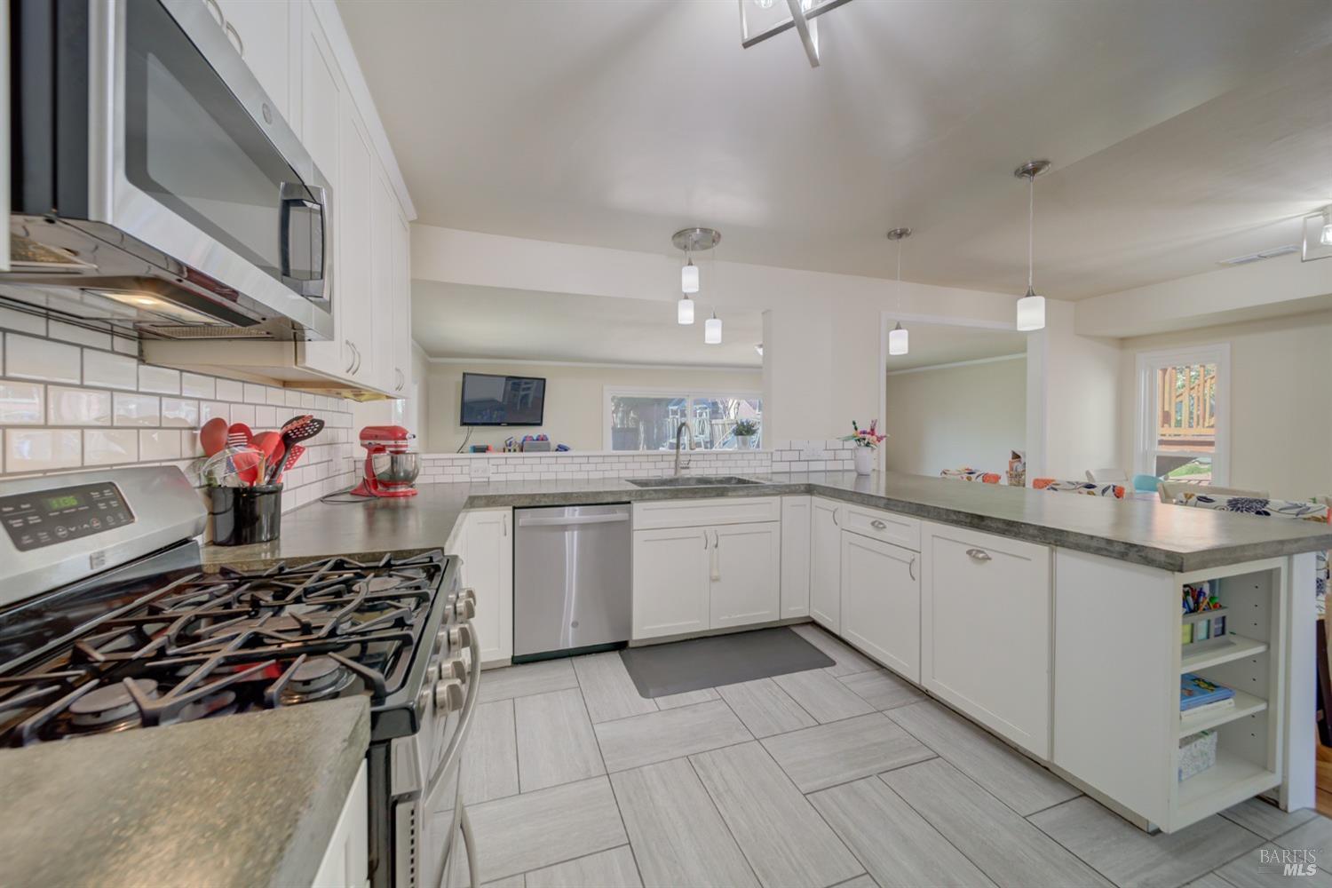 161 Edgemont Ave