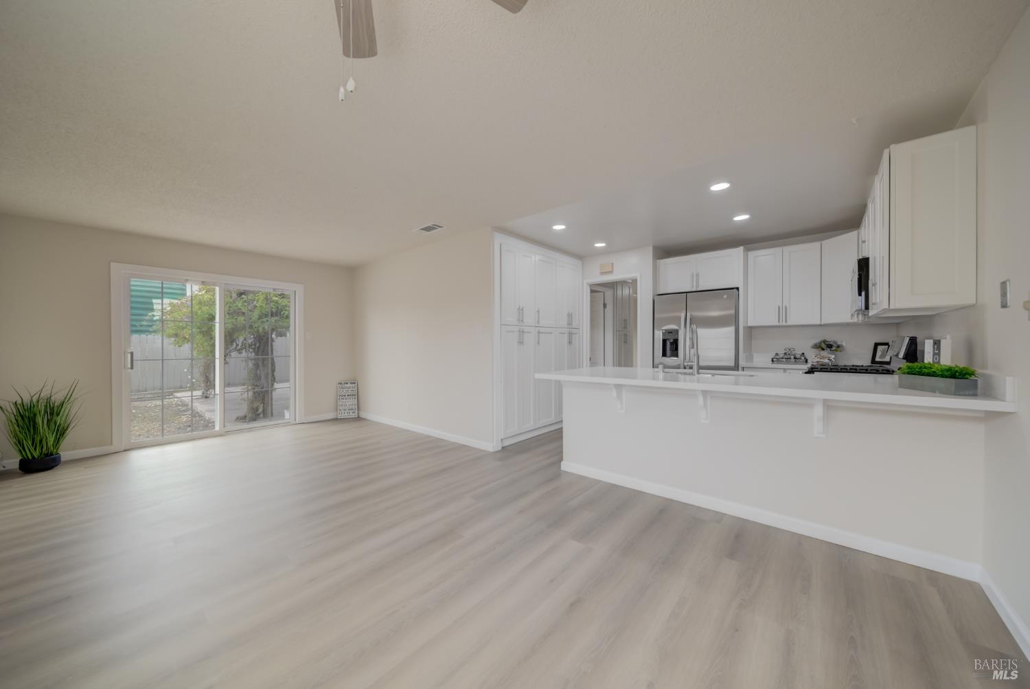 712 Capra Dr