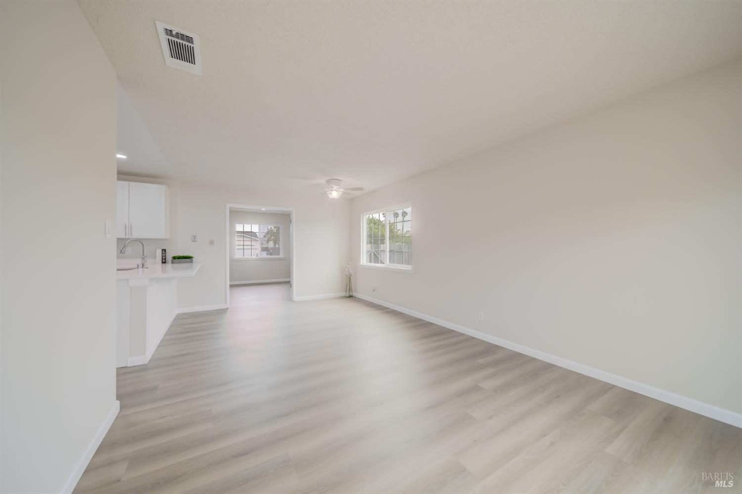712 Capra Dr