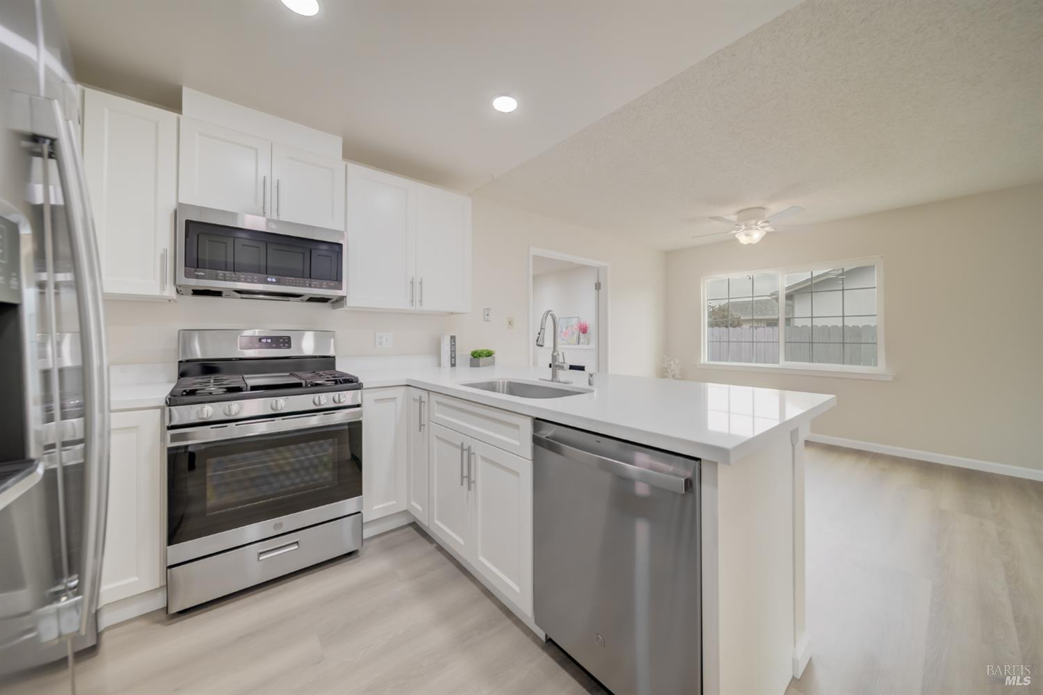 712 Capra Dr