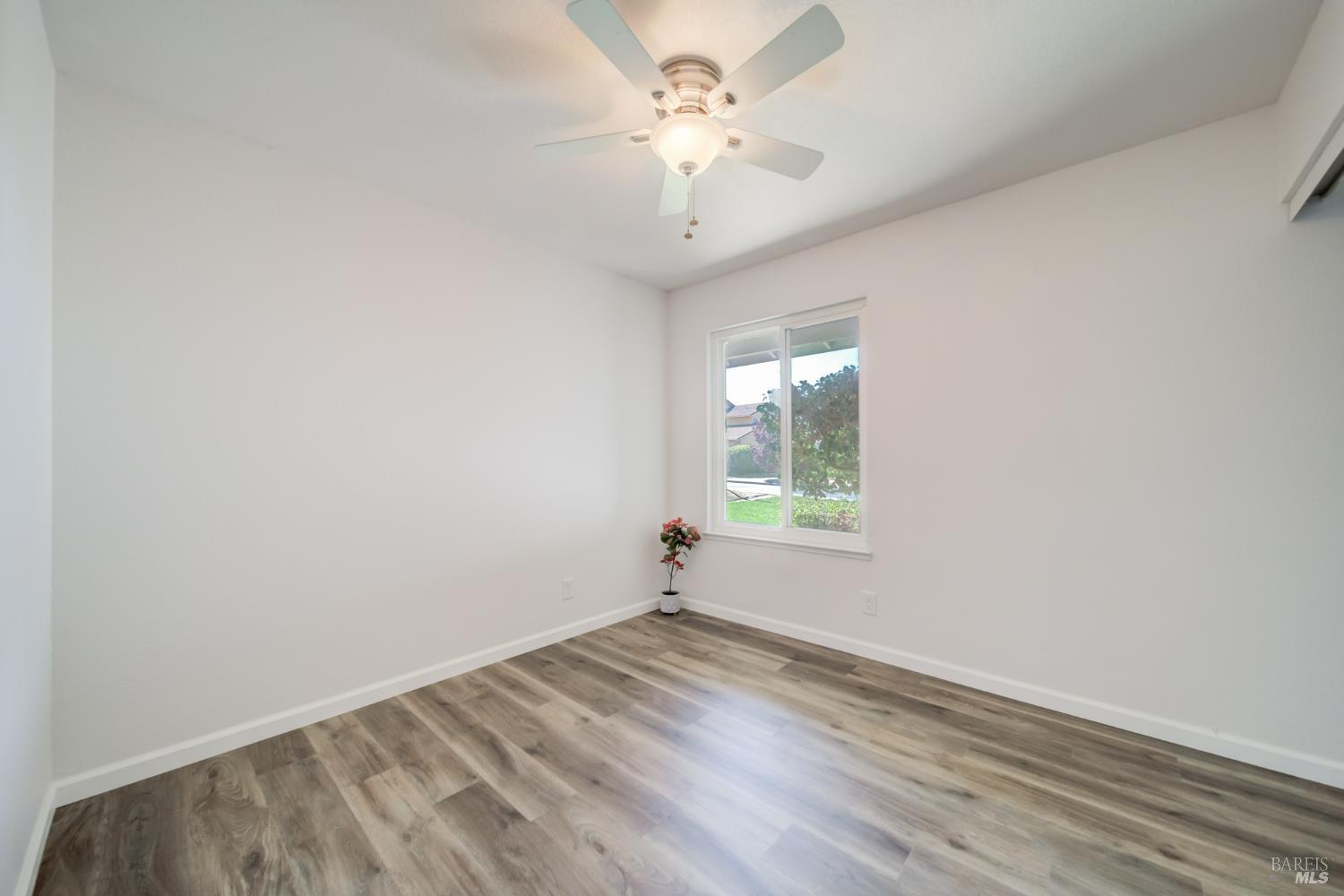 172 Smokey Hills Dr