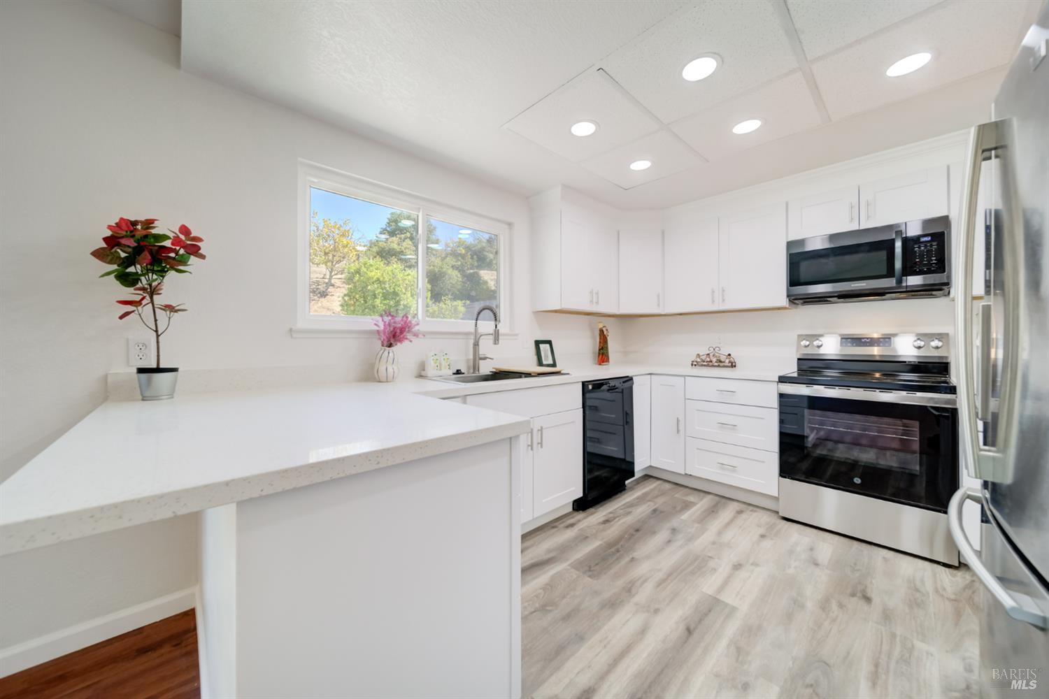 172 Smokey Hills Dr