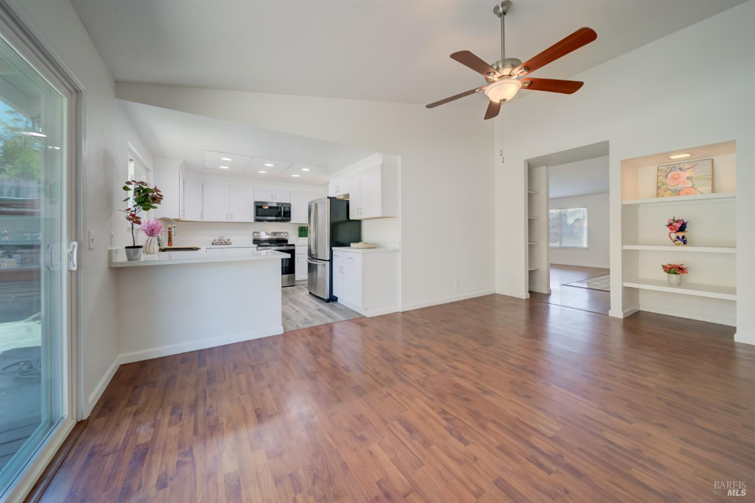 172 Smokey Hills Dr