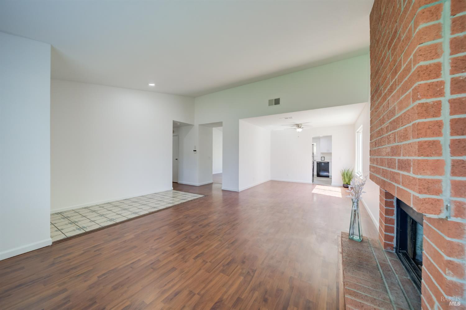 172 Smokey Hills Dr