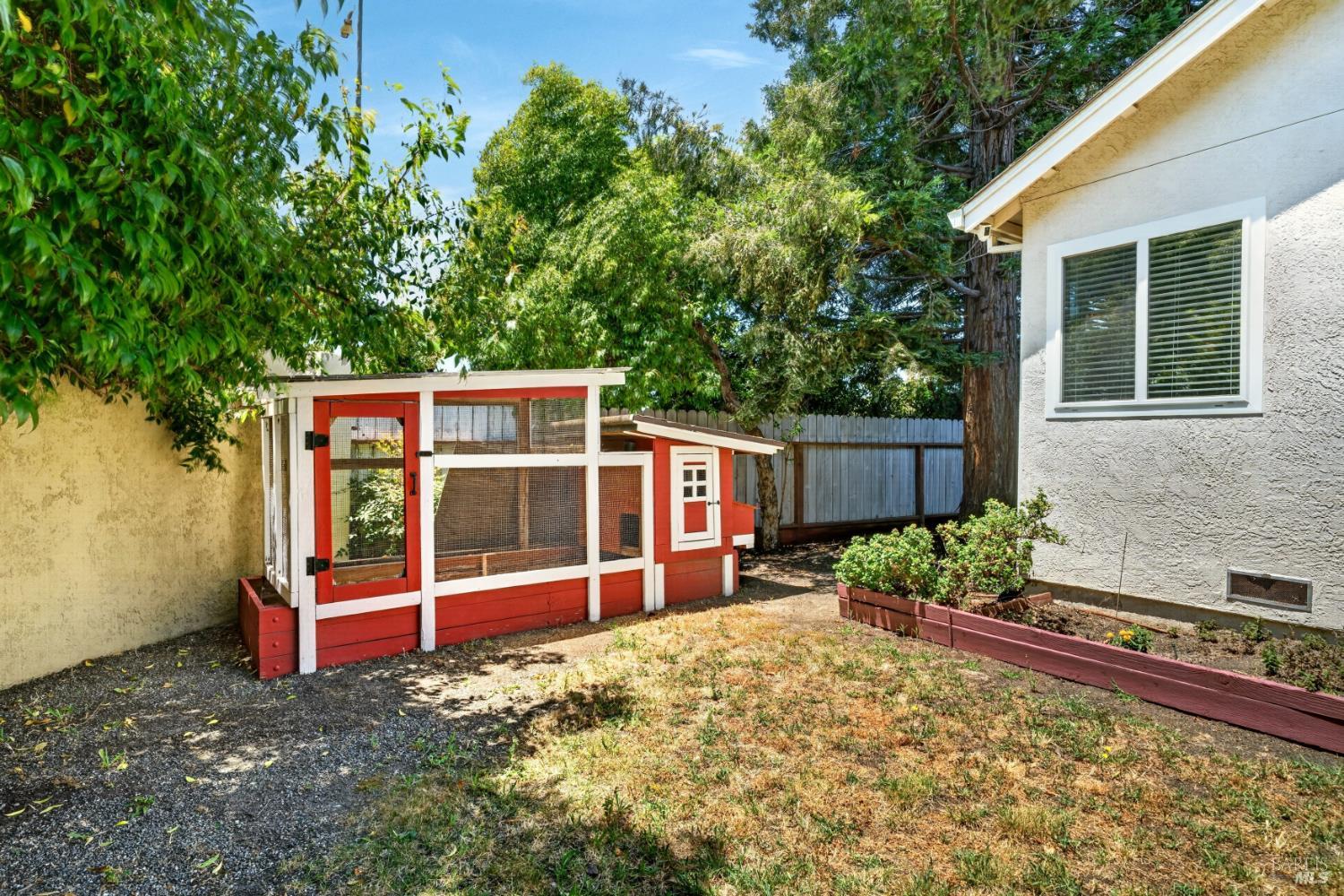 67 Larkspur Street