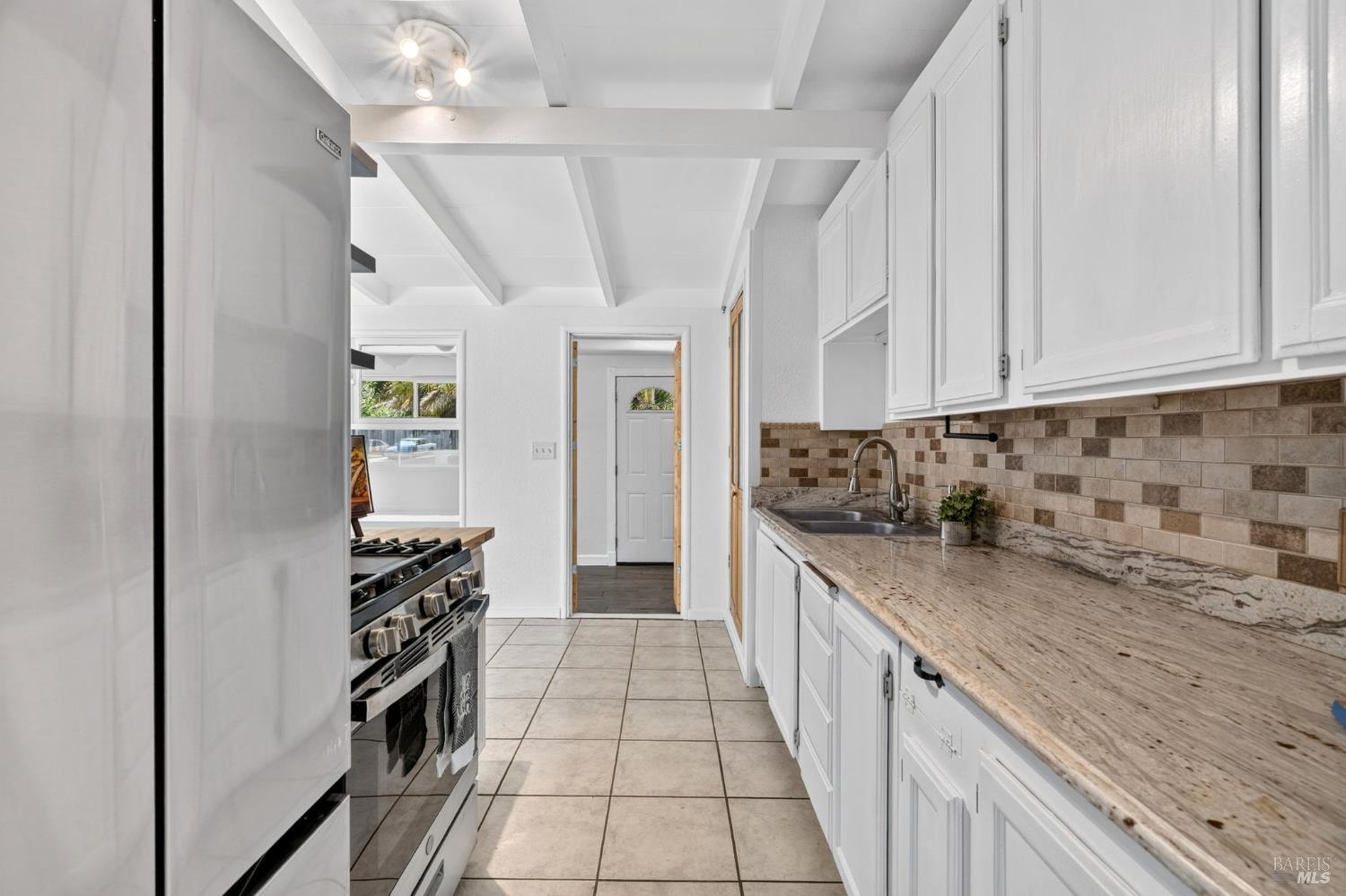 155 Los Altos Place