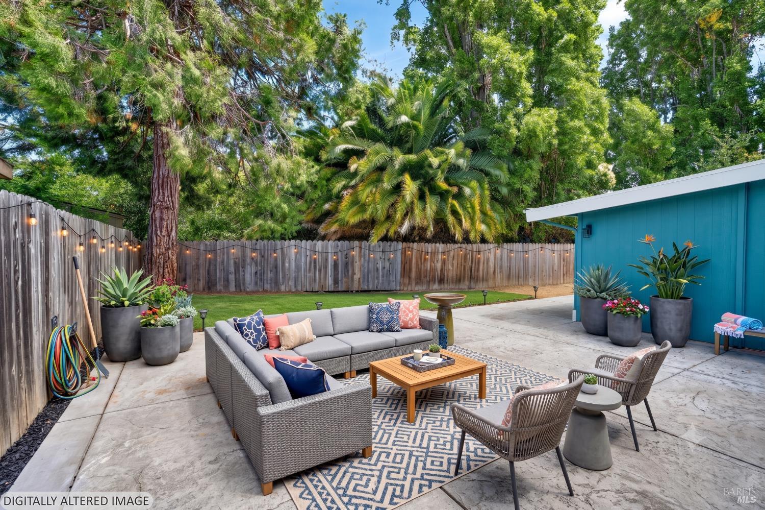 155 Los Altos Place