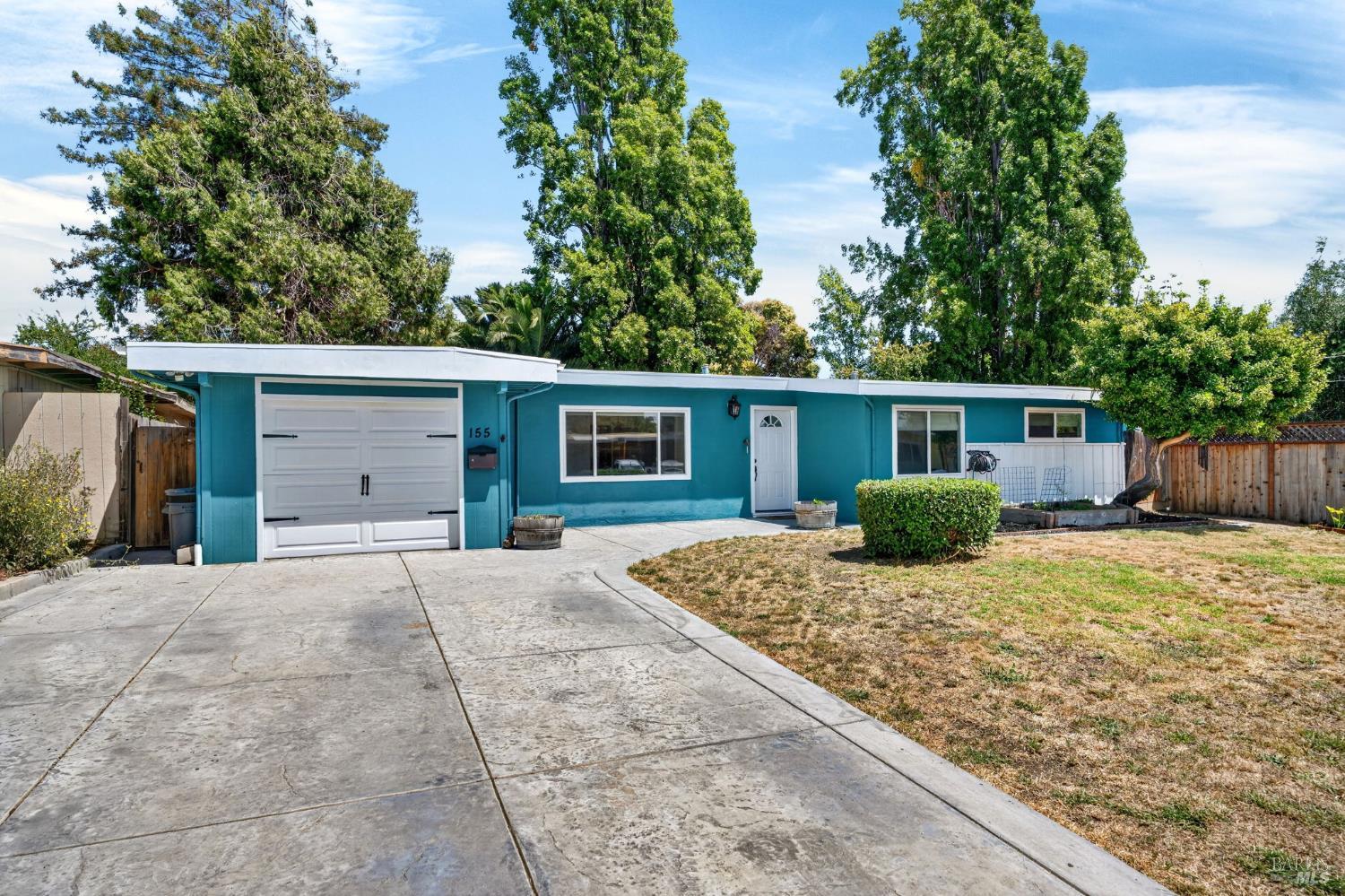 155 Los Altos Place