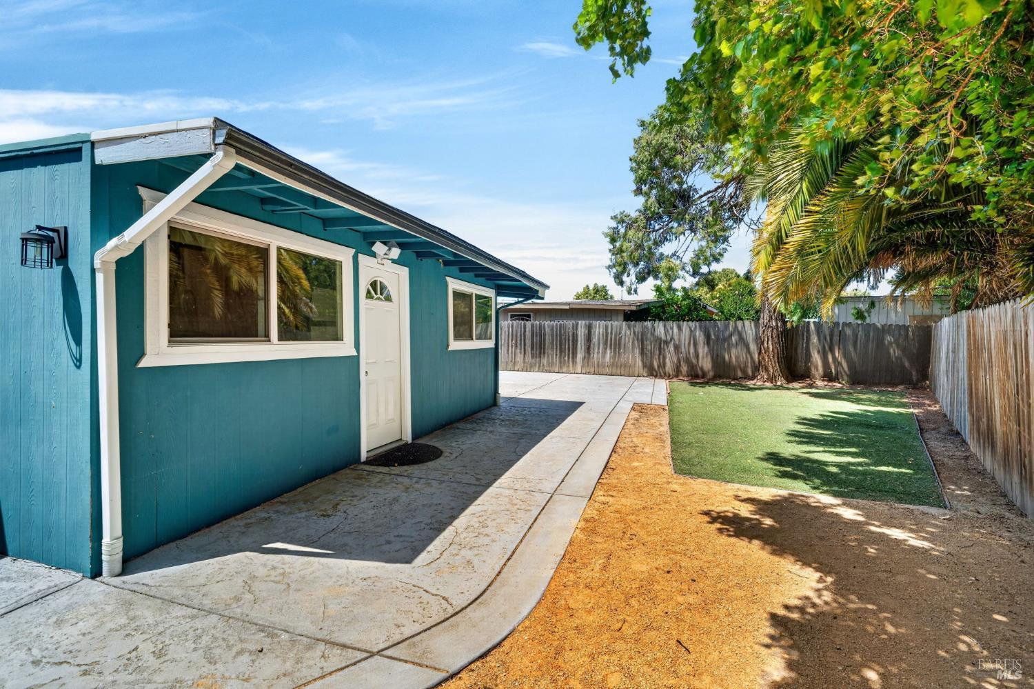 155 Los Altos Place