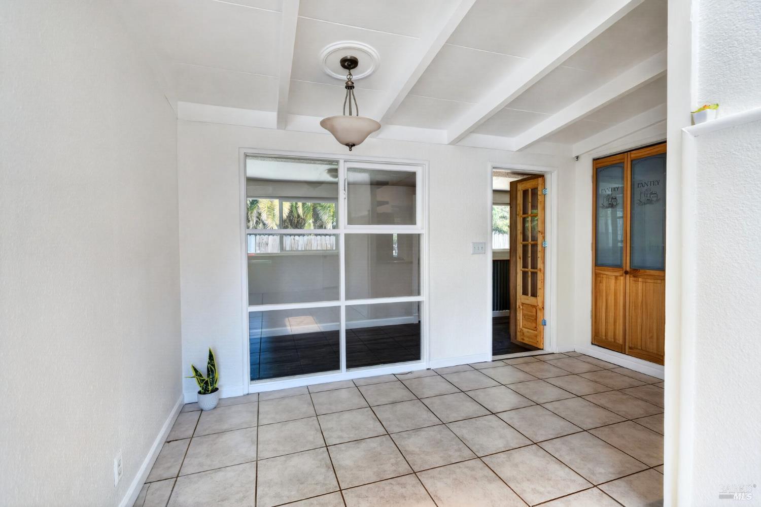 155 Los Altos Place