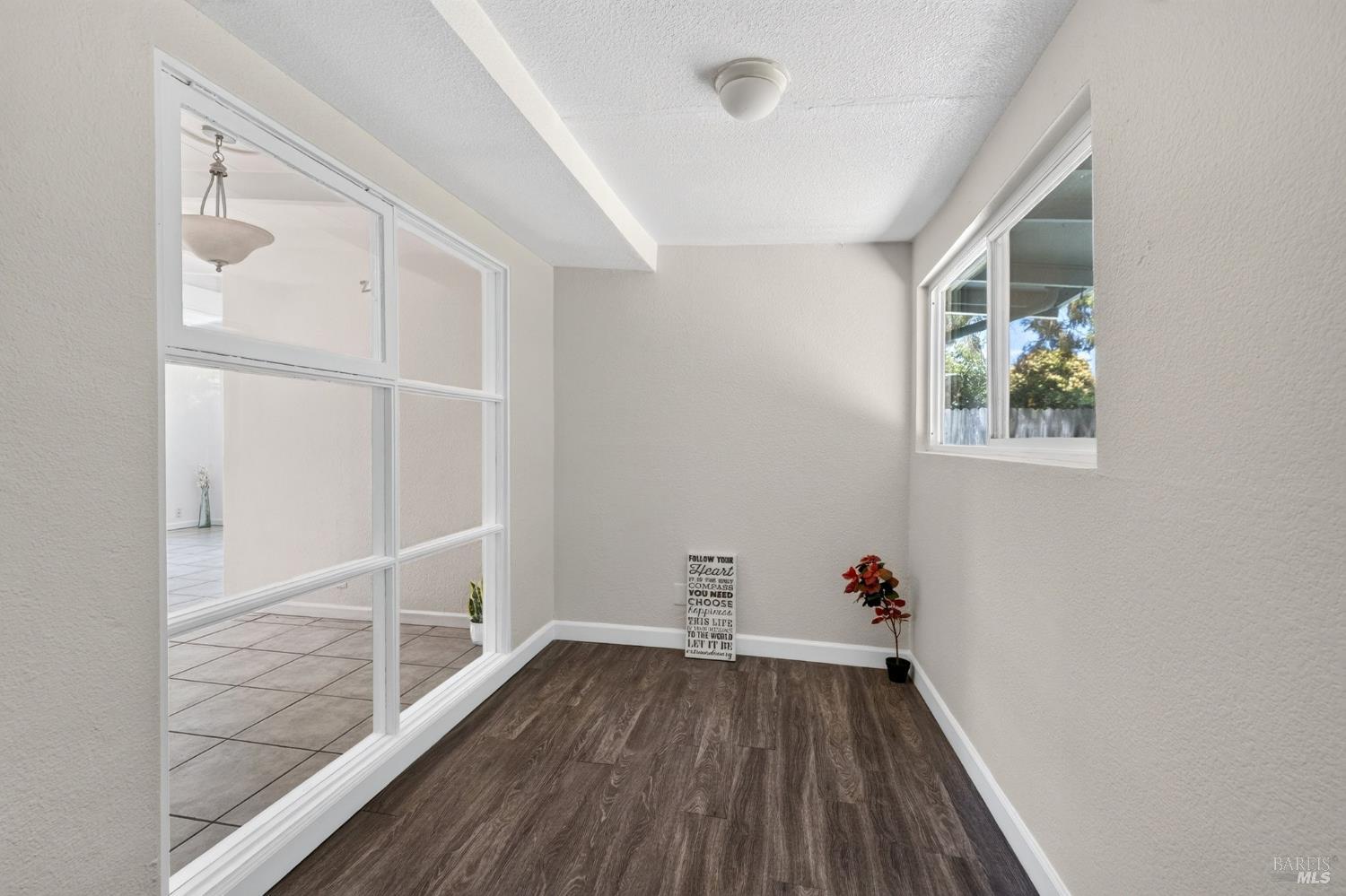 155 Los Altos Place