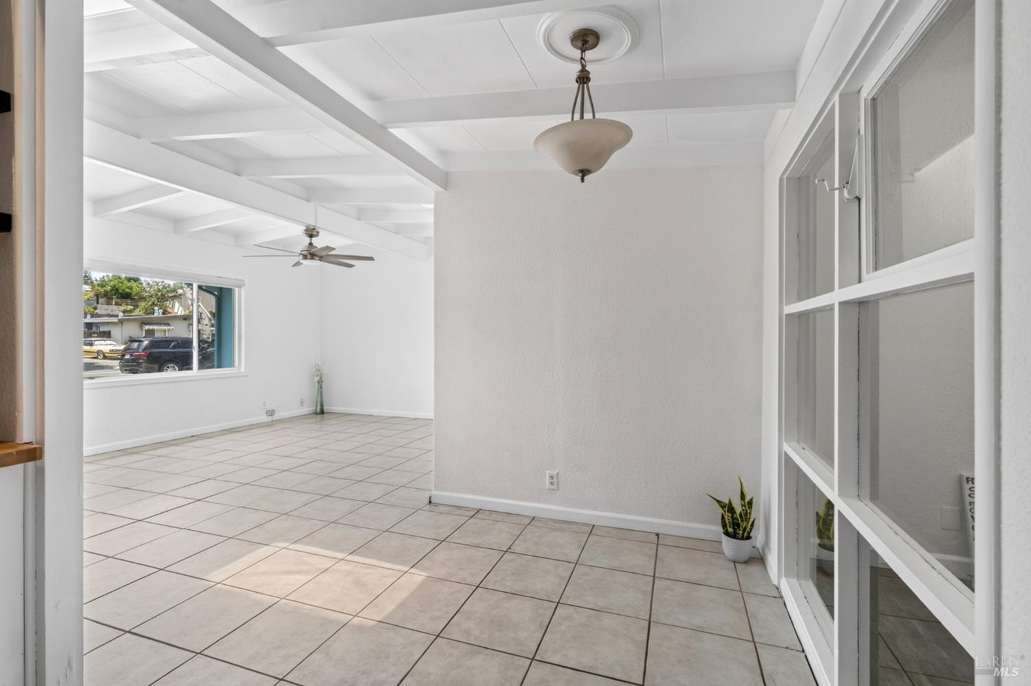 155 Los Altos Place