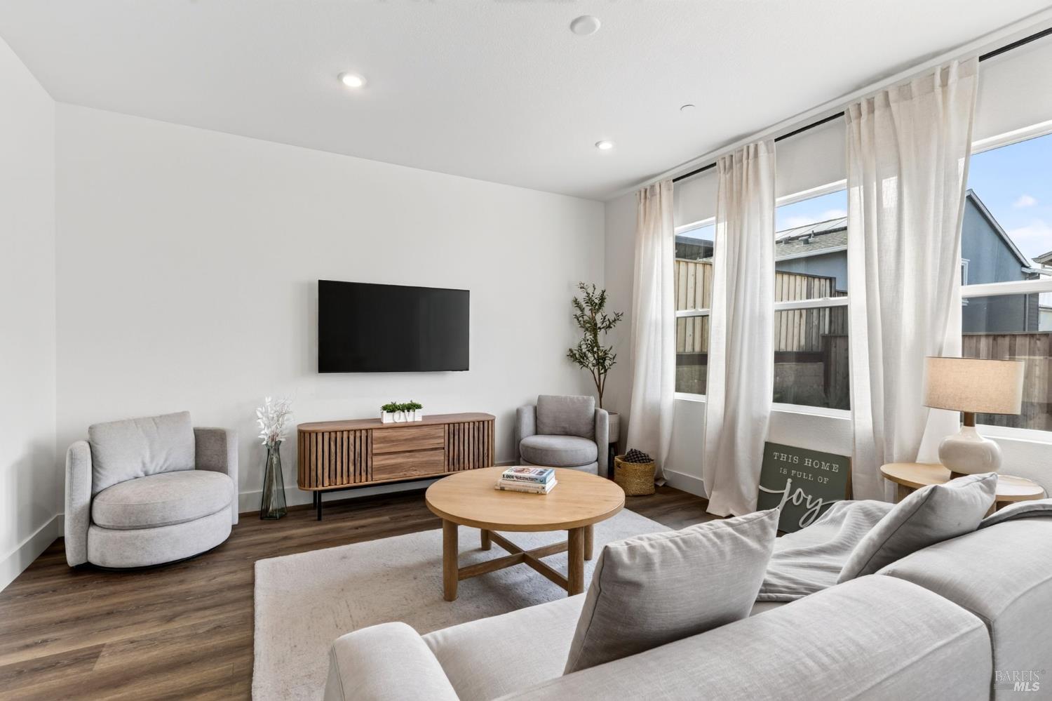 231 Goldback Court
