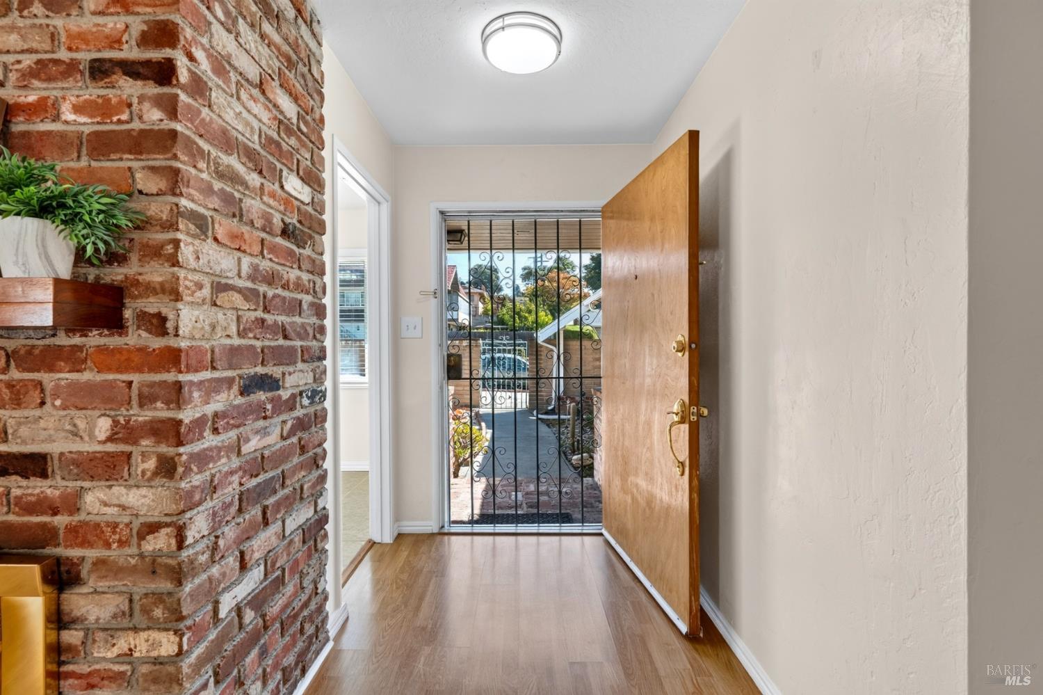 1312 Valle Vista Avenue