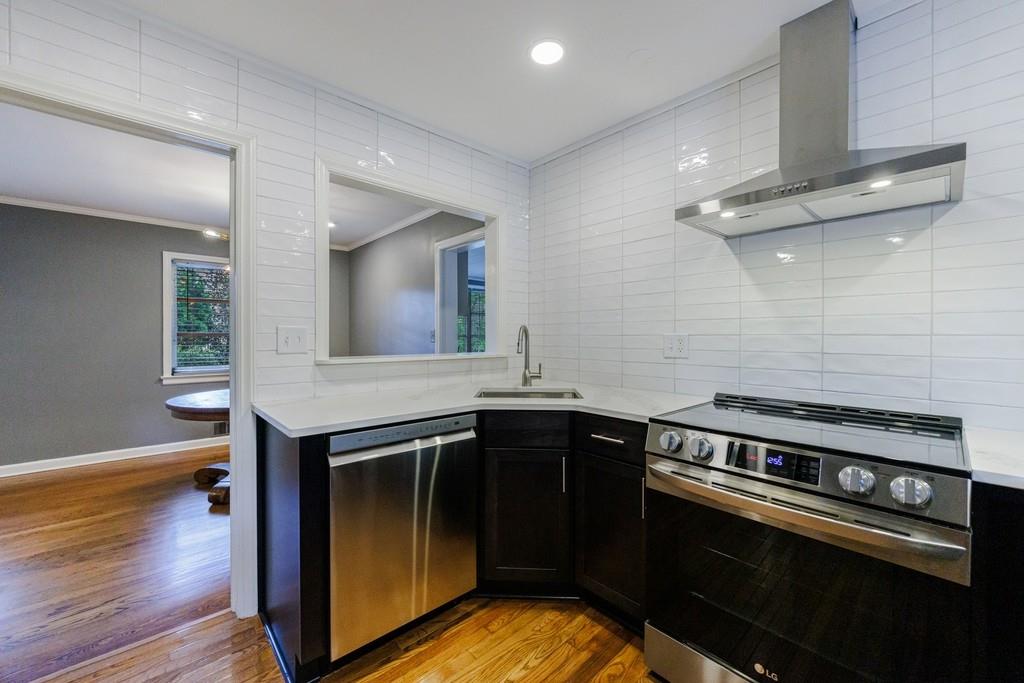 776 Windsor Parkway NE