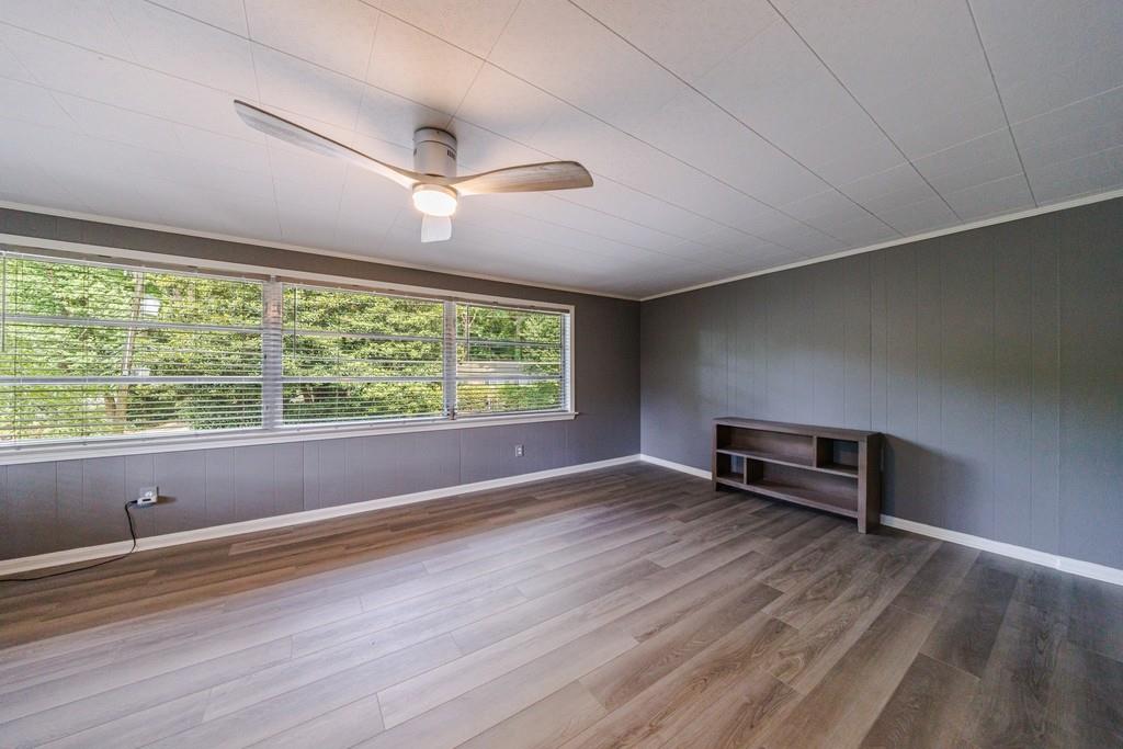 776 Windsor Parkway NE