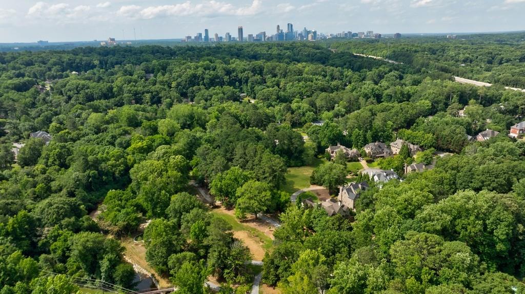 776 Windsor Parkway NE